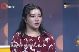 父母没钱养活姐弟俩，18岁姐姐将弟弟抚养长大，真是个榜样！视频封面