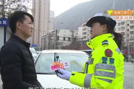 审车可以让别人“代理”吗？交警这样说，千万别等过期了！视频封面