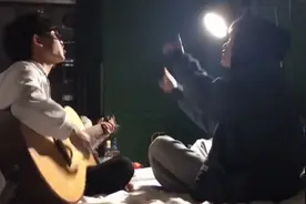 抖音突然火了的歌曲《少年》男生女生版，我还是从前那个少年