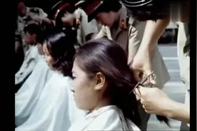 80年代纪实影像入伍女兵军容军貌，先理头发，然后苦练军事技能视频封面
