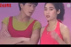 90年周慧敏演唱，新人郭富城为她伴舞,那时候的天王真的好青涩视频封面