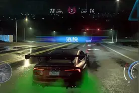 用手机玩极品飞车21 热度等级2级，撞废警察完美逃脱！