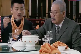 韩国富豪口味挑剔到餐厅想砸场子!没想法主厨只做了“白菜汤”!视频封面