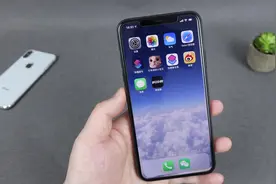 iPhone又能在朋友圈评论表情包了？骚操作了解一下！