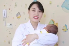 新生儿5s安抚法（三）白噪音法，刘主任的演示都是细节，记得收藏视频封面