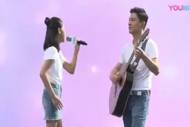 优秀会遗传？百度CEO李彦宏和女儿同台演出_超清视频封面