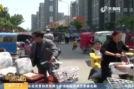 家长接送孩子乱停车，学校门口拥堵难行，济宁交警绞尽脑汁破难题视频封面