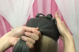 扎上显高的一款造型，很适合小个子的女人扎，凸显气质视频封面