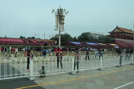 外地车自驾北京，小伙想开车游故宫却进不了2环，不料找个好地方视频封面