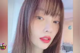 李小璐在线教美妆，抹粉画眼线涂口红，颜值瞬间飙升视频封面