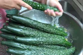 黄瓜这样腌太好吃了，4个小时就能吃，酸甜开胃，放半年也不坏