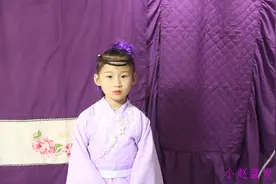 女儿穿上新买的汉服，扎了一款古风气质发型，秒变古代小公主