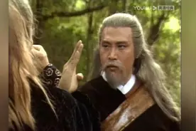 欧阳锋以大欺小要杀黄蓉,黄药师听到要与他决战,西毒却怕了