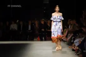 Stella Jean春夏高级时装新品发布模特走秀，面料一定很舒适视频封面