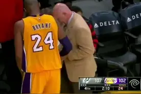 科比手指脱臼，观众席直接掰回来。能看出科比是有多硬气！视频封面