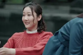 淬火丹心：公园里和好朋友聊天，小芹心情很不错视频封面