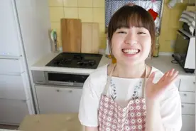 【爱上美食】日本萌妹教你做简单美味的4品黄瓜料理！视频封面