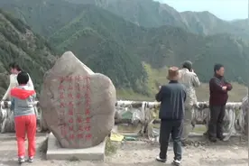 青海哪芝沟，邂逅藏族小姐姐视频封面