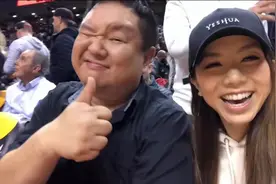 邓紫棋看NBA球赛，瞬间变成小迷妹，和心仪偶像近距离接触视频封面