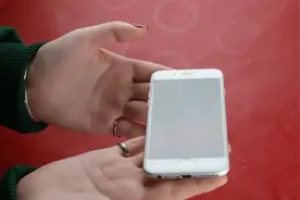 钢化膜有气泡怎么办？别着急，学会这一招就行！视频封面