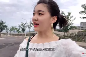 姐姐开车去学校给妹妹送药，终于见到她的男朋友，妹妹眼光挺奇特视频封面