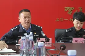 两轮车加装遮阳.雨篷者请先拆除视频封面