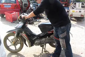 小伙子真有经商头脑  500元买的二手雅马哈摩托车   打算高价卖掉视频封面