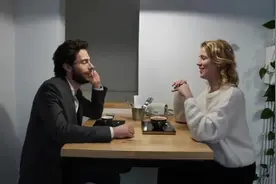 当你和一个荷兰女人约会时，一定要注意视频封面