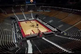 NBA球场 || 三分钟看同一场地如何从冰球场变成篮球场~视频封面