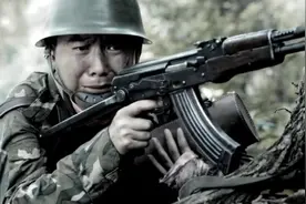 战狼：冷锋回忆起父亲往事，围点打援成为心中抹不去的疙瘩！