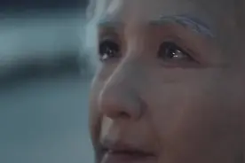 张杰《爱人啊》MV发布，张杰谢娜老年妆首次尝试，亲身讲述“爱”视频封面