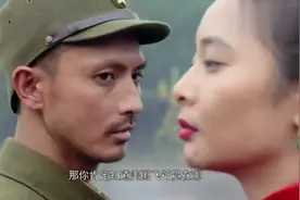 影视：旗袍美女，为寻亲人，光脚走在砂砾路上，后被敌人包围视频封面