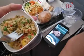阿联酋航空经济舱餐食视频封面