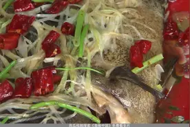石斑鱼你吃过吗？海鲜大厨已就位，教你制作好吃的清蒸石斑鱼视频封面
