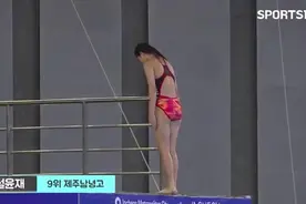 韩国美女运动员跳水，真担心把腰给弄断了视频封面