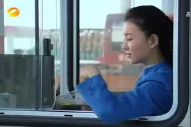 青瓷：单身市长出去考察路过收费站，没想对女收费员一见钟情！视频封面