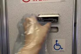 飞机上的洗手间你真的会用了吗？空姐教你疫情期间安全使用卫生间视频封面