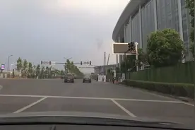 小蚁4K运动相机行车记录画面效果 Yi 4K Action Camera视频封面