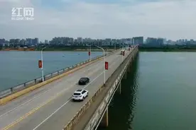 视频丨维修施工提前完成 湘潭二大桥恢复车辆通行图片