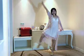 喜迎2020年《辣妈来一段尬舞》恭祝大家新年快乐视频封面