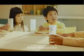曹格写给Joe、Grace的歌《牛奶健康歌》,太可爱了,真是个好爸爸