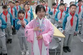 C视频｜成都新津：一堂津津有味“戏剧课堂” 迎接“世界戏剧日”图片