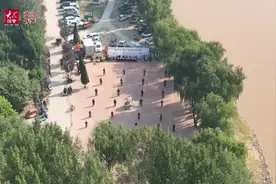 视频｜黄河岸边健身鞭，舞出健康新生活图片