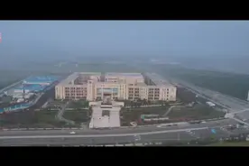 新学期，新学校，新起点，一起向未来图片