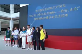 外国视频博主邂逅窑火千年的陶瓷琉璃艺术图片