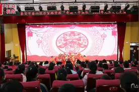 视频丨泰山区万官路学校：师生同乐庆新年图片