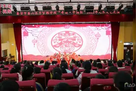 视频丨泰山区万官路学校：师生同乐庆新年图片