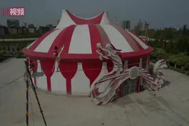 新疆“非遗”达瓦孜姑娘：钢丝上挑战人生图片