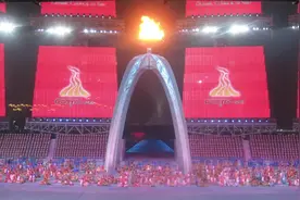 00后广州姑娘与亚运两次结缘：13年前唱民谣，今年做播报员图片