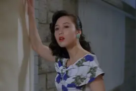 美女风姿绰约，男人看了魂都跟着转，真不是一般女人视频封面